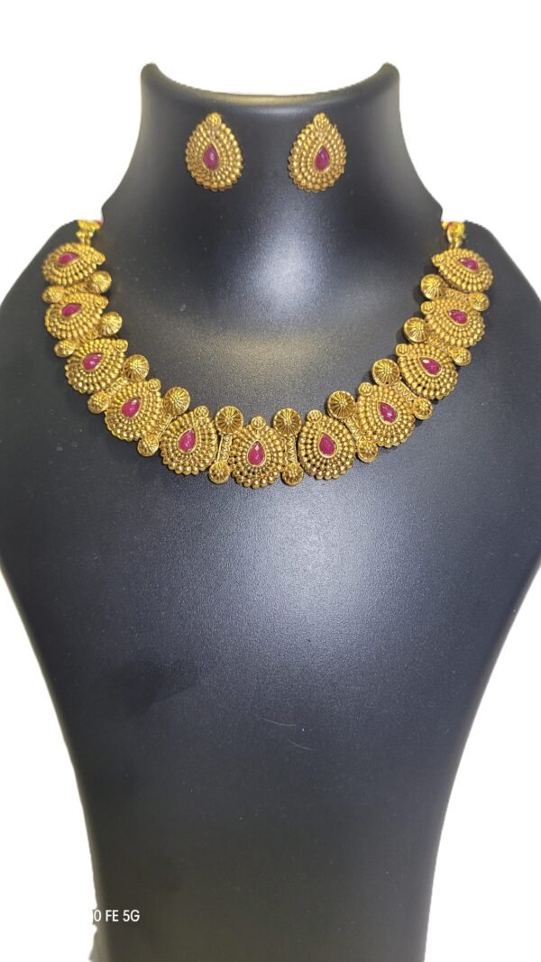 Antique Gold-Plated Necklace Set with Ruby Tear Drop Stone